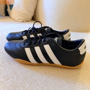 Adidas women Grand Court Lo Shoes 8 W